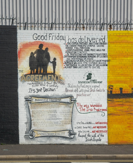 IRL5006 Mural on the Wall,Belfast